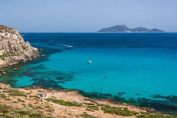 Shared boat trip Favignana and Levanzo with skipper 5