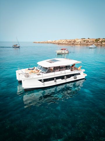 Escursione in Catamarano Favignana e Levanzo da Trapani con skipper - 1