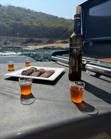 Escursione in barca Favignana e Levanzo da Trapani con skipper - 4