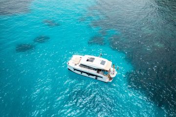 Escursione in catamarano Favignana e Levanzo esclusiva 5